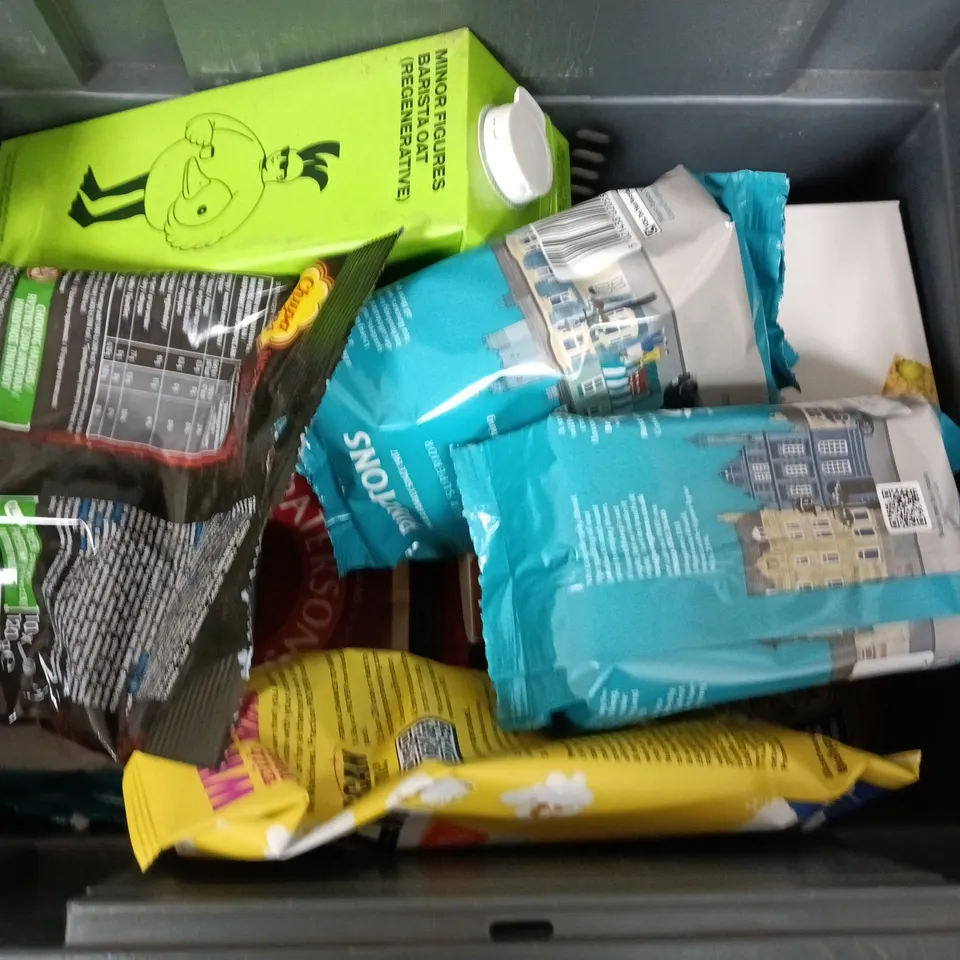 APPROXIMATELY 9 ASSORTED FOOD ITEMS TO INCLUDE HOTEL CHOCOLAT BISCUIT SELECTION SET, MAOAM STRIPES, PROPER CORN POPCORN, ETC - COLLECTION ONLY