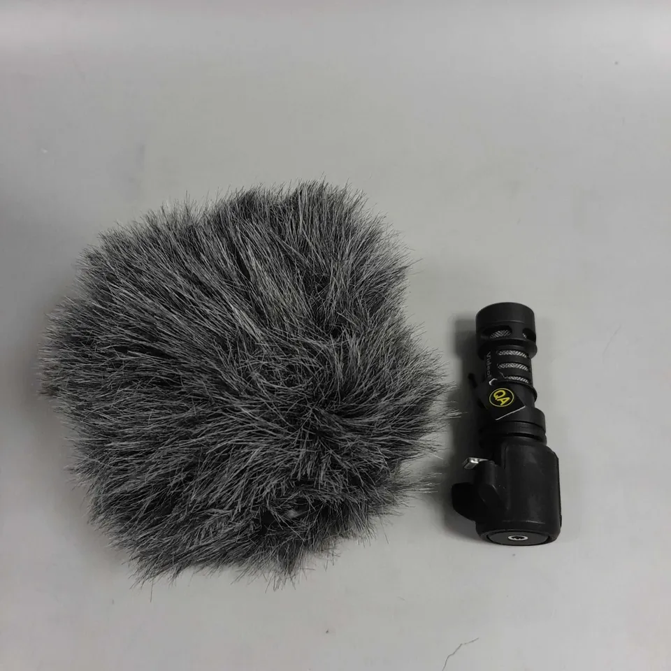 BOXED RØDE MICROPHONES VIDEOMIC ME-L MICROPHONE WITH LIGHTENING CONNECTOR 