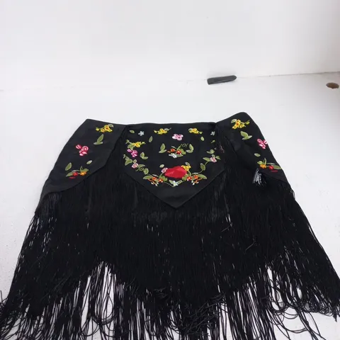 IAHIIN LARA SKIRT IN BLACK – EMBROIDERED FLORAL WITH FRINGE, UK SIZE S