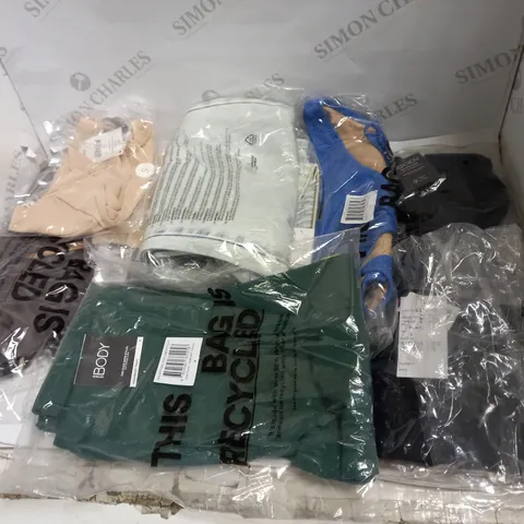 BOX OF 9 BRAND NEW COTTON:ON CLOTHES TO INCLUDE BIKINIS, BRALETTES, JEANS ETC