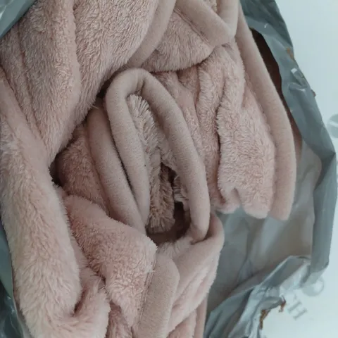 BOXED COZEE HOME VELVETSOFT HEATED THROW IN PINK