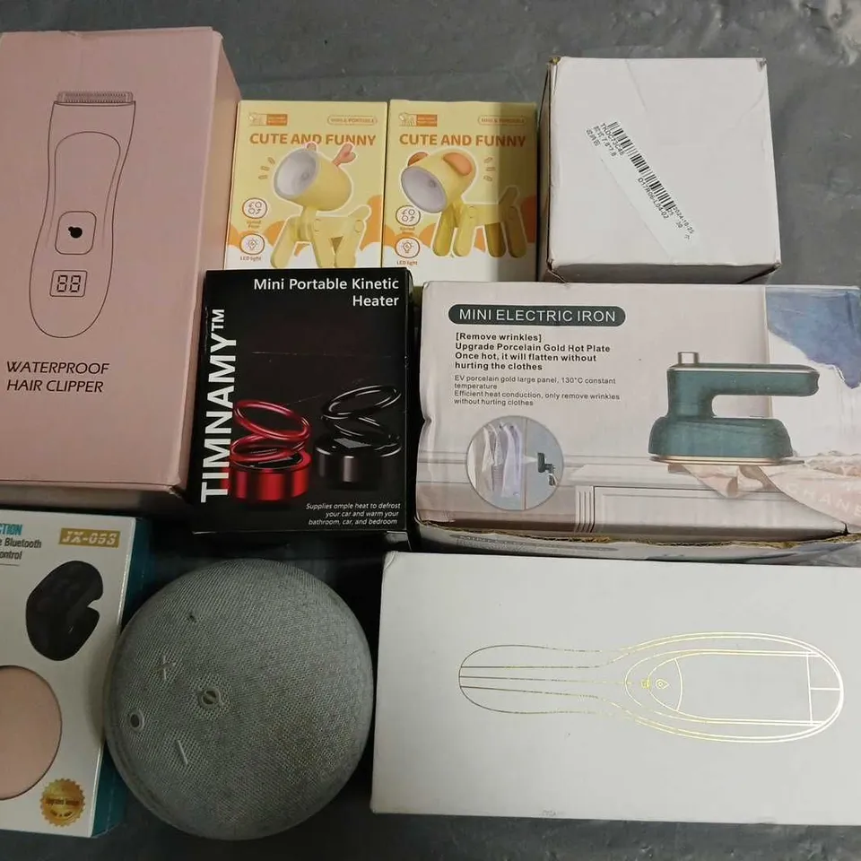 LOT OF 9 ASSORTED ITEMS TO INCLUDE WATERPROOF HAIR CLIPPER, MINI IRON AND CUTE LIGHTS