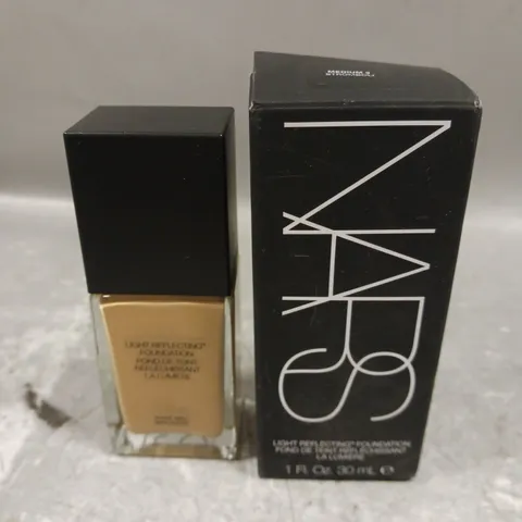 NARS LIGHT REFLECTING FOUNDATION - 3 MEDIUM 