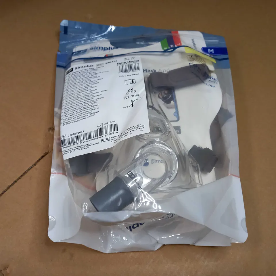 PACKAGAED F&P SIMPLUS FACE MASK - MEDIUM