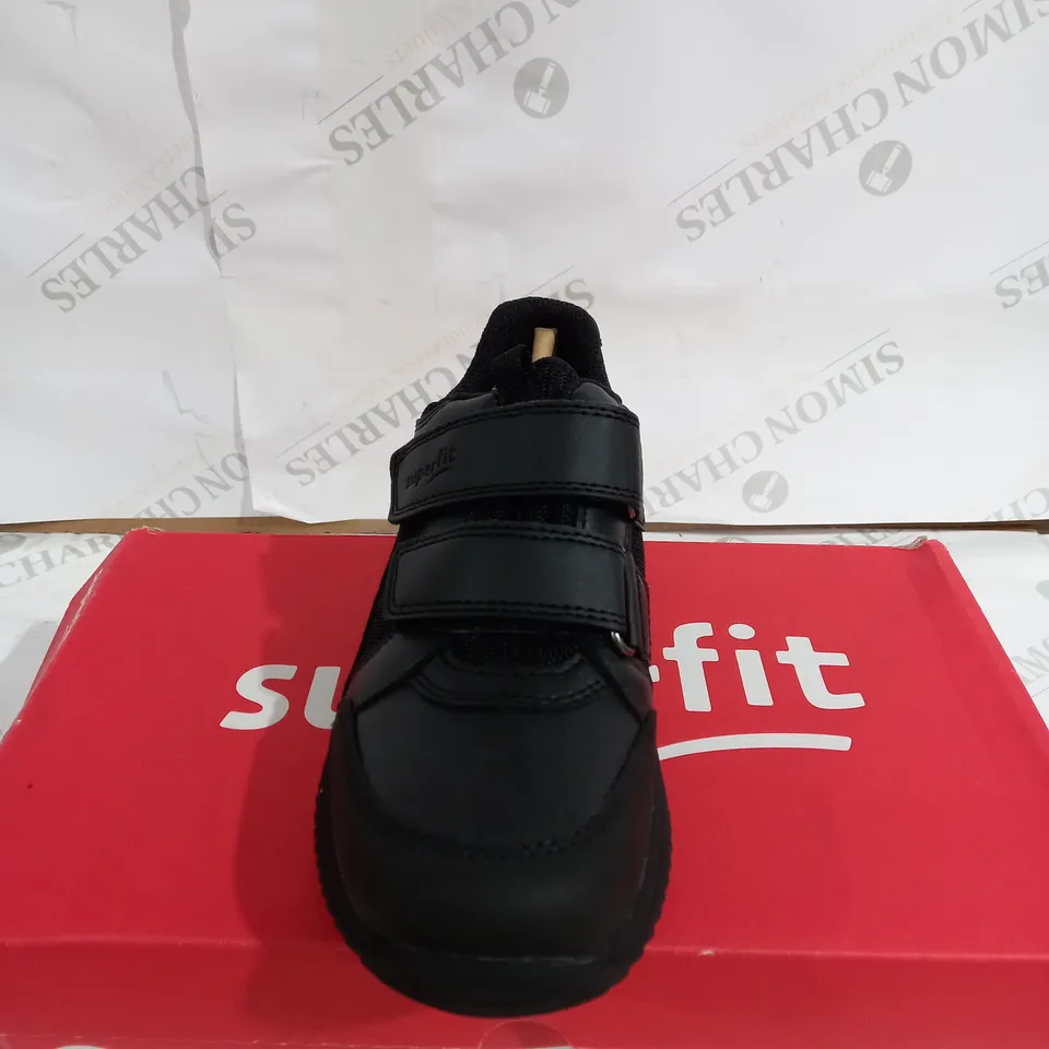 PAIR OF SUPERFIT BLACK SCHOOL SHOE - UE SIZE 36