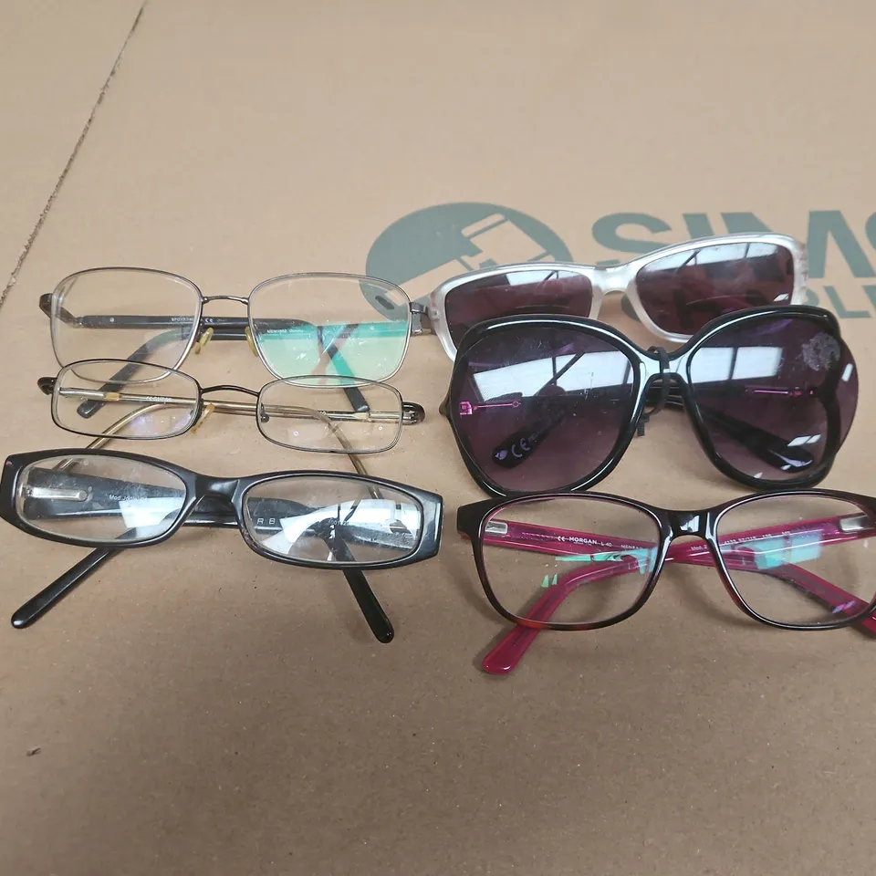 APPROXIMATELY 300 ASSORTED LOOSE CORRECTIVE GLASSES & SUNGLASSES IN VARIOUS STYLES