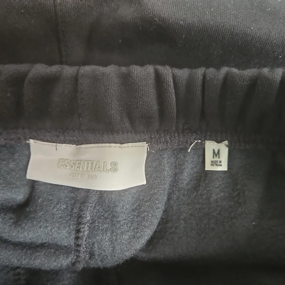 FEAR OF GOD ESSENTIALS SWEATPANTS - BLACK, SIZE M (MEN)