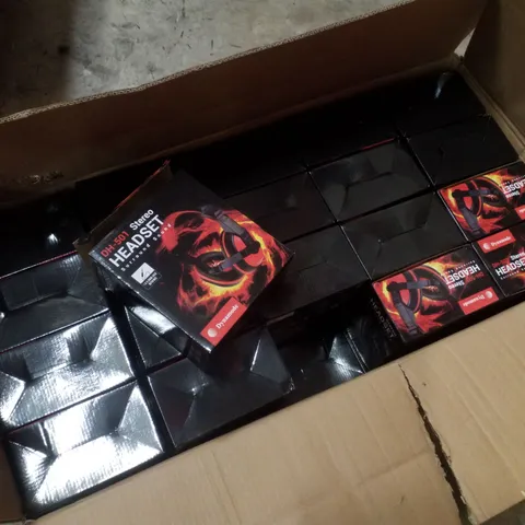 PALLET CONTAINING LARGE QUANTITY OF ASSORTED HEADSETS
