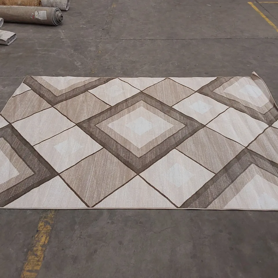 GIBEON MODERN EXTRA LARGE PATIO LONG HALLWAY FLOKATI RUG // SIZE: 200 X 290cm