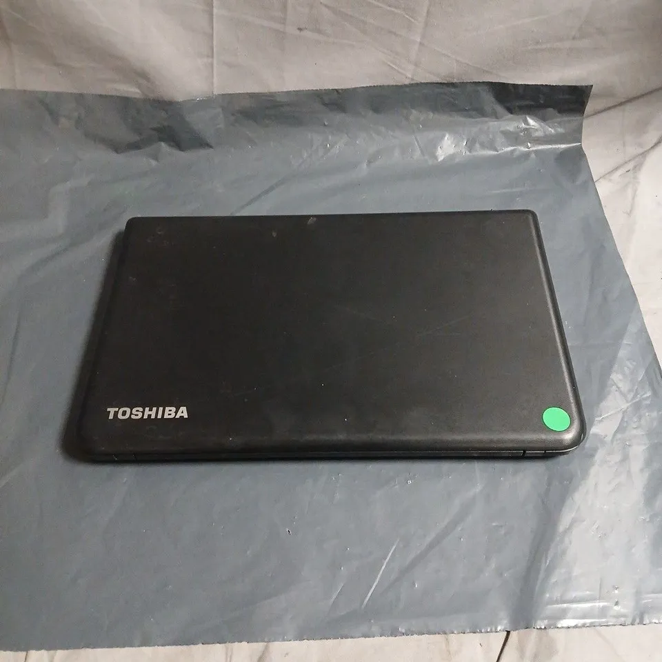 TOSHIBA SATELLITE PRO C50-A-1E2 LAPTOP