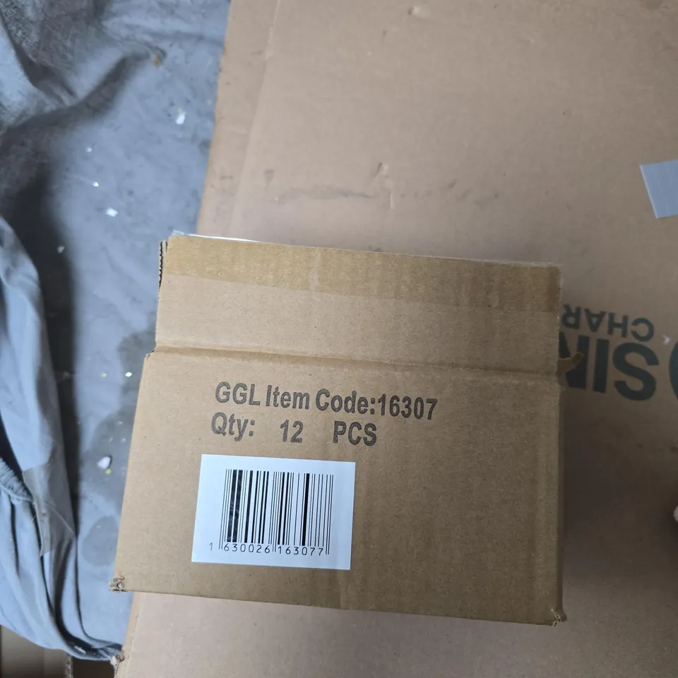 BOX OF GISELA GRAHAM SMALL FARMYARD ANIMAL DECORATIONS 