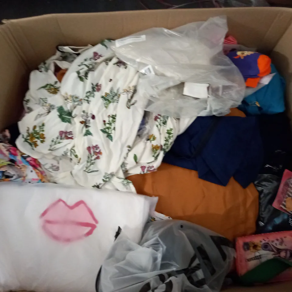  BOX OF ASSORTED CLOTHING ITEMS TOO INCLUDE DRESSES , SHIRTS AND TROUSERS IN VARIOUS SIZES AND COLOURS   