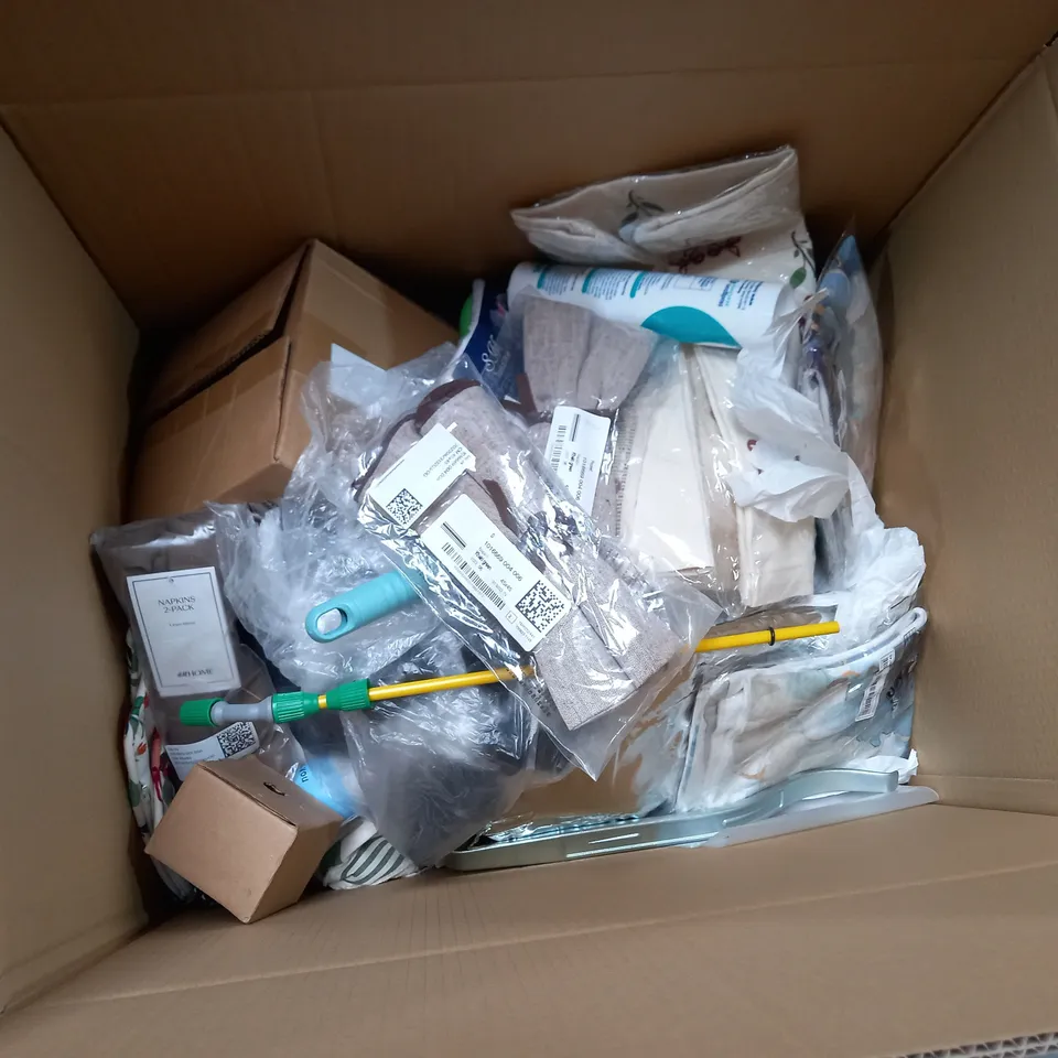BOX OF ASSORTED ITEMS TO INCLUDE: ELASTIC CORD, LAMINATING POUCHES, EXTENDING HOSE, KHAKI GREENNAPKINS, GEL WRAP, COSMETIC RECEIVING BOX, BACK-LIT DOWNLIGHT ETC 