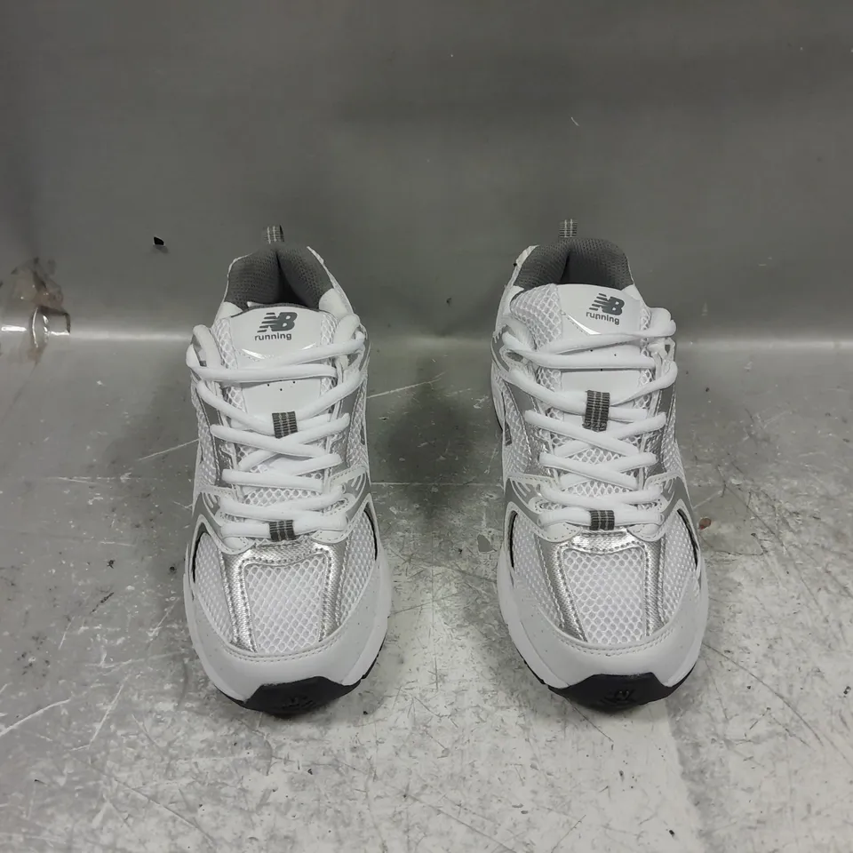 UNBOXED PAIR OF NEW BALANCE 530 WHITE/SILVER UK 4