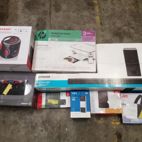 PALLET CONTAINING ASSORTED ELECTRICAL RETURNS INCLUDING 120W SOUNDBAR, PARTY SPEAKER SYSTEM, BLUETOOTH CD BOOMBOX, UNIVERSAL REMOTE, AERIAL & HP PRINTER