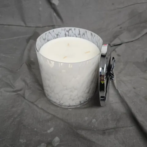 HABITAT WHITE JAR CANDLE – 1150G WAX WEIGHT (WITH LID) (LUXE GERANIUM & PEAR)