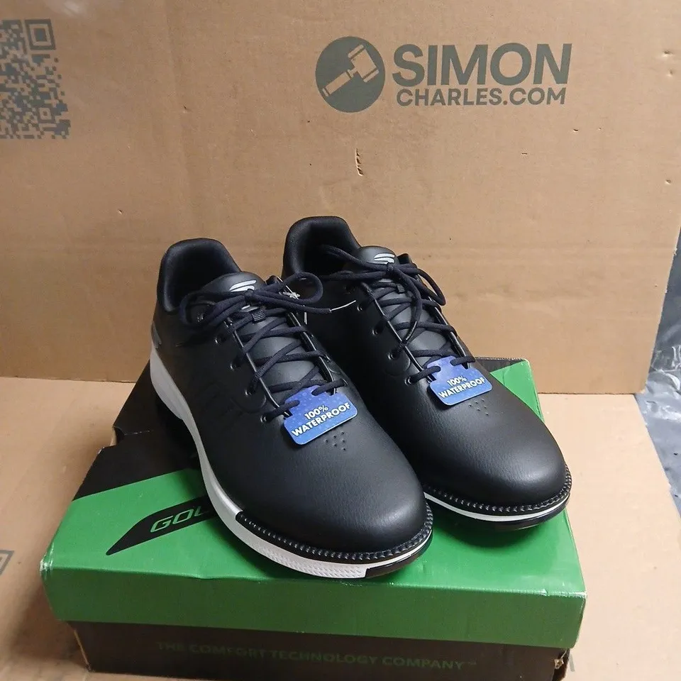 SKECHERS BLACK GOLF SHOES BOXED SIZE 9