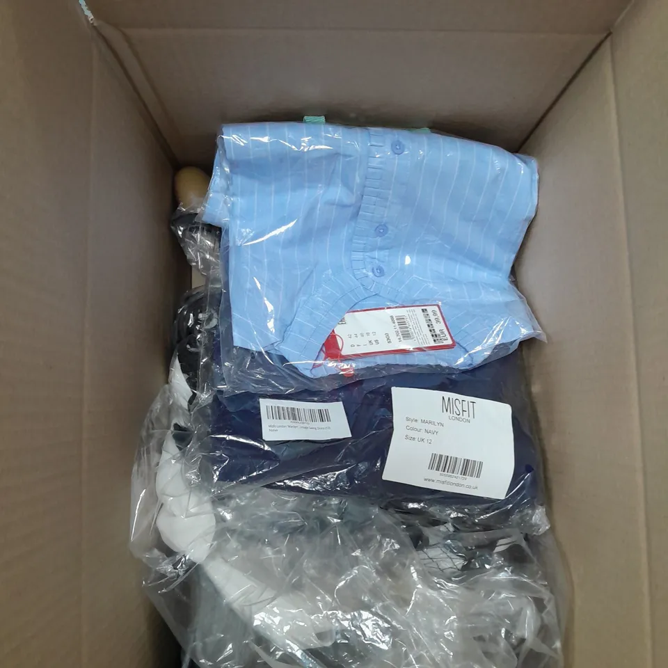 LOT OF APPROX 12 CLOTHING ITEMS IN VARIOUS BRANDS, STYLES, COLOURS AND SIZES
