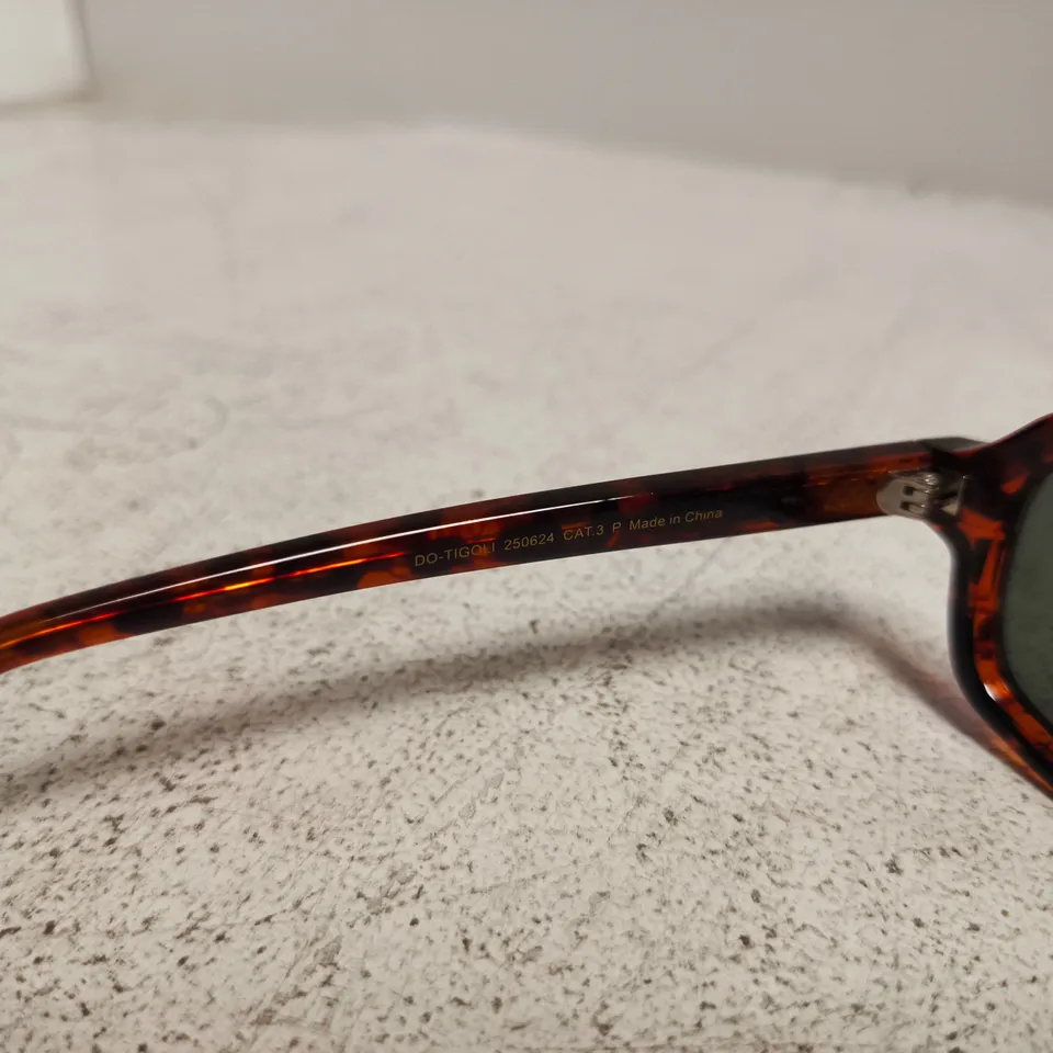 MELLER TORTOISESHELL SUNGLASSES WITH CASE – CAT3 UV PROTECTION
