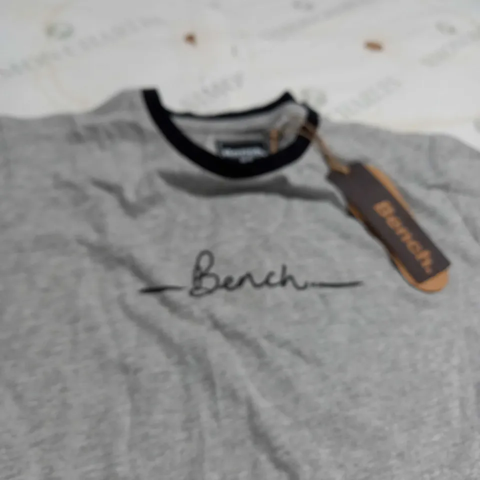 BENCH LOGO CASUAL T-SHIRT SIZE 12