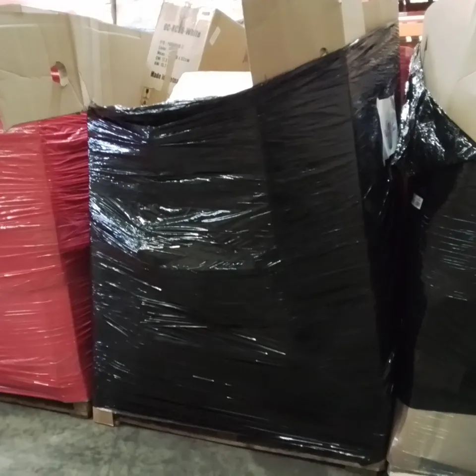 PALLET OF ASSORTED ITEMS INCLUDING: GAMING CHAIRS, BAGGED AND ROLLED MATTRESS, AIR FRYER ECT