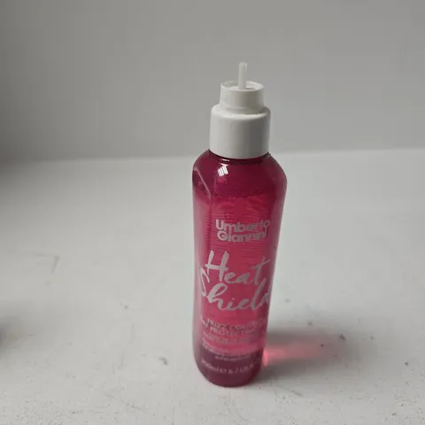 APPROXIMATELY 20 ASSORTED COSMETIC ITEMS INCLUDING HEAT SHIELD HAIR SPRAY , AVEENO CONDITIONER AND WESTLAB BATH SALT 