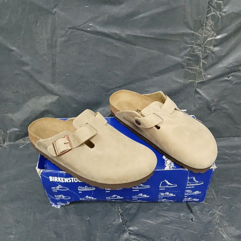 BOXED PAIR OF BIRKENSTOCK BOSTON BS TABACCO BROWN UK 4.5