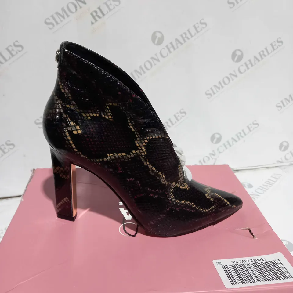 MODA IN PELLE BERRY SNAKE WELDI BOOTIES - SIZE 5