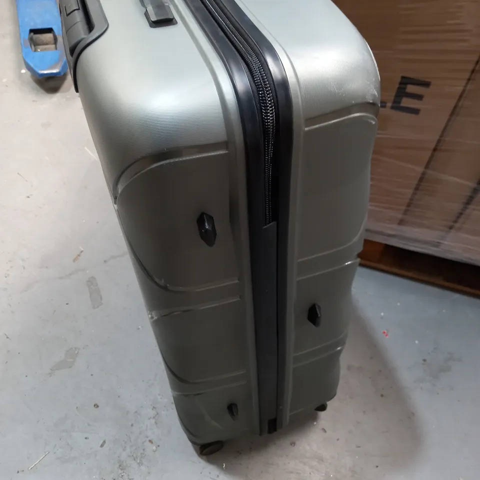 HEYS LARGE SUITCASE IN SILVER GREY- LOCKED