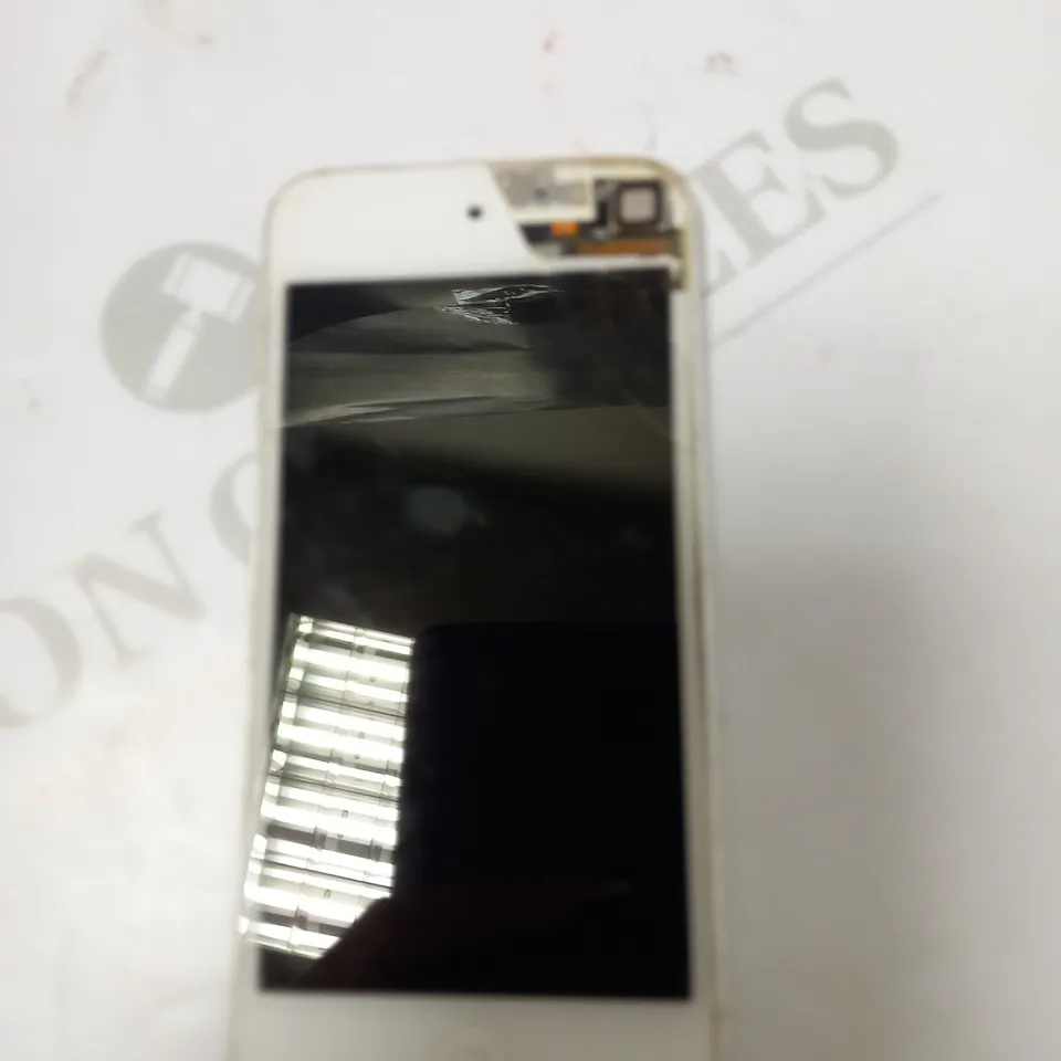 IPOD TOUCH 5TH GEN