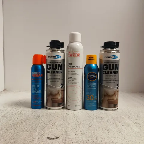 APPROXIMATELY 12 ASSORTED AEROSOL PRODUCTS - COLLECTION ONLY