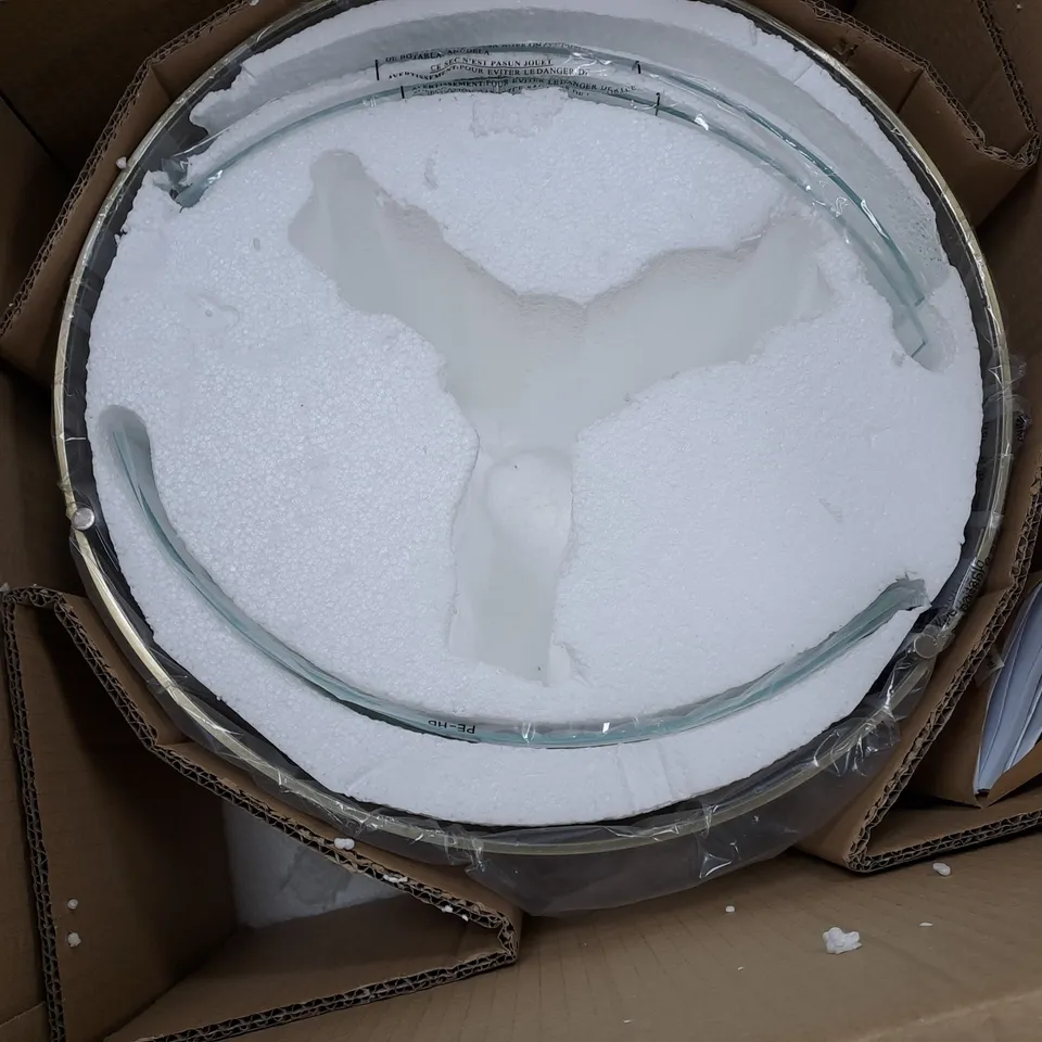 BOXED DAR BANBURY LAURA ASHLEY HARRINGTON 3 LIGHT PENDANT IN ANTIQUE BRASS GLASS