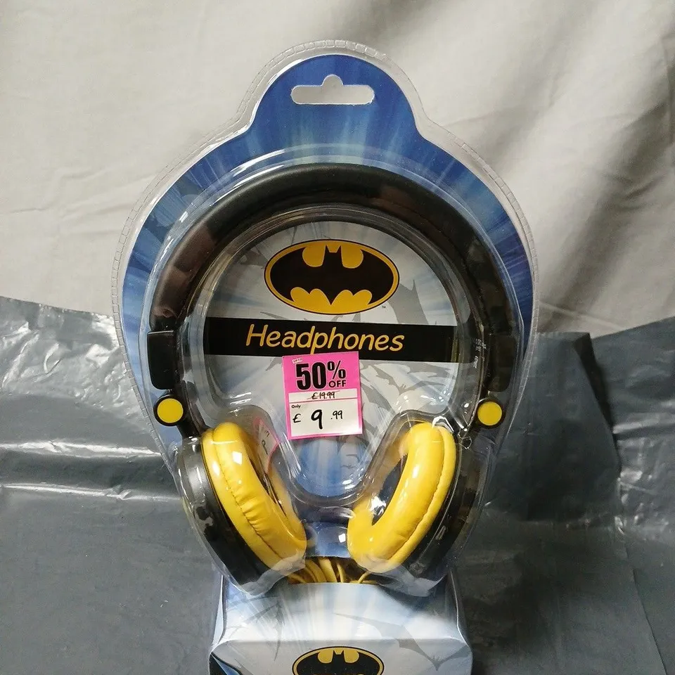 BATMAN HEADPHONES – YELLOW EAR CUSHIONS, BOXED