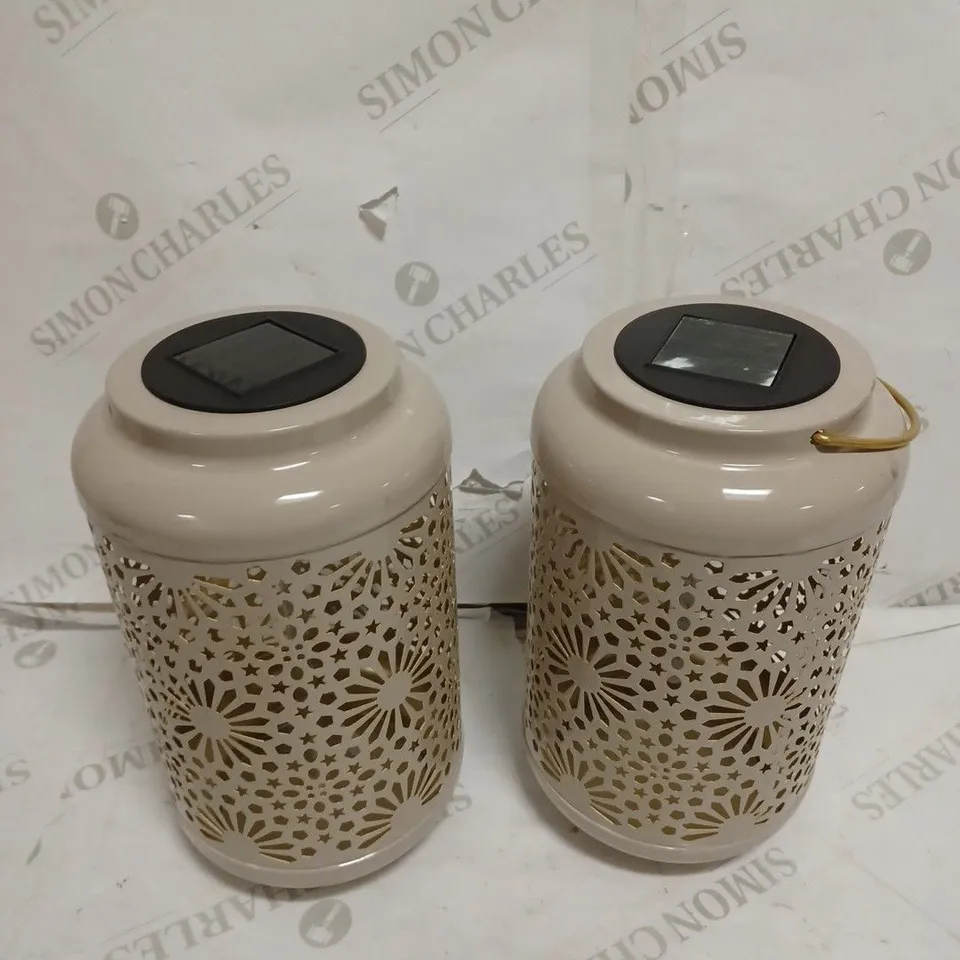 GARDEN REFLECTIONS SET OF 2 PATTERNED SOLAR LANTERNS, FLOWER