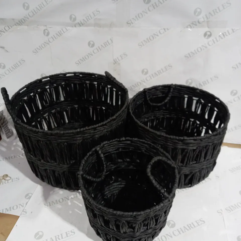 SET OF 3 WOVEN BASKETS BLACK