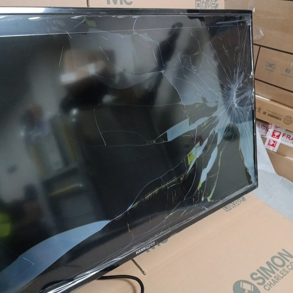 HANNSPREE HL400UPB 40IN LCD MONITOR – CRACKED SCREEN (DAMAGED) WITH REMOTE & POWER CABLE