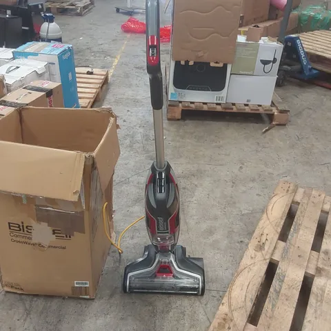 BISSELL COMMERCIAL VACUUM CLEANER