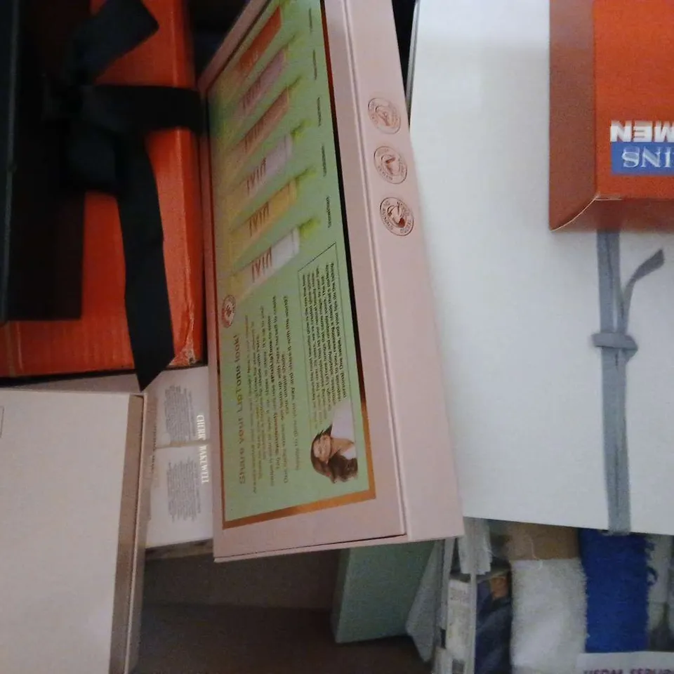 BOX OF APPROXIMATELY 12 ASSORTED COSMETIC BOX SETS TO INCLUDE CLARINS, ETC - COLLECTION ONLY