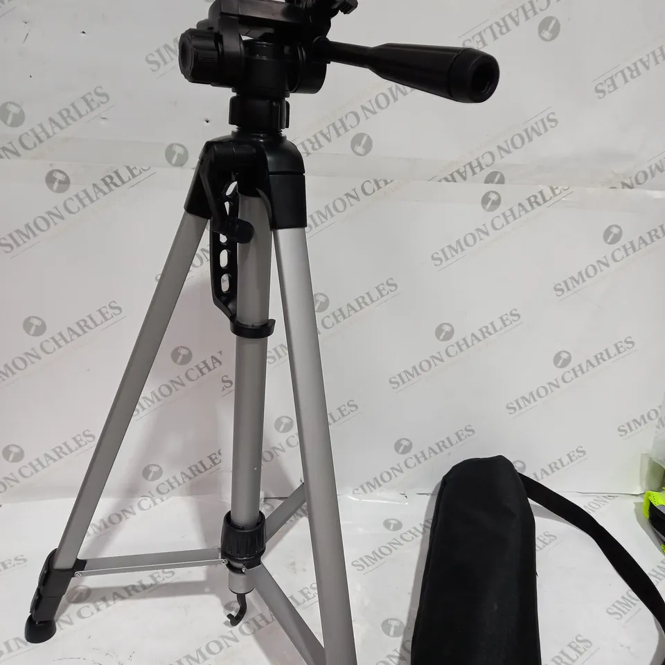 PORTABLE TRIPOD SILVER AND BLACK ADJUSTABLE 