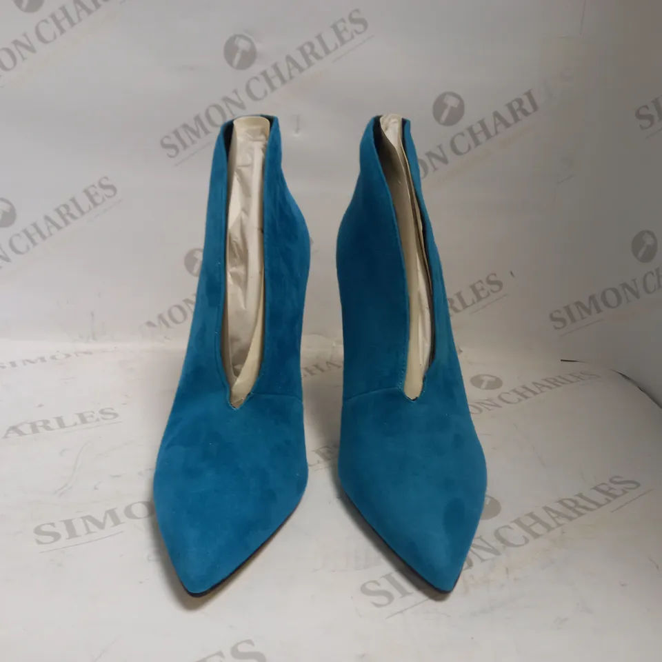 BRAND NEW MODA IN PELLE WELDI POINT BOOTIES IN TEAL SUEDE - UK SIZE 7
