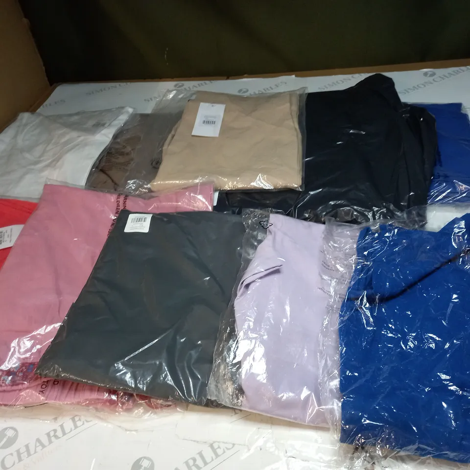 BOX OF APPROX 10 ASSORTED CLOTHING ITEMS TO INCLUDE - MAISON DE NIMES - EMELIA