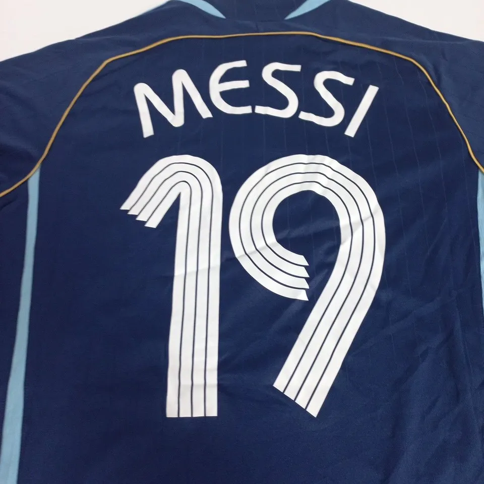 ADIDAS ARGENTINA MESSI 10 FOOTBALL SHIRT – SIZE SMALL