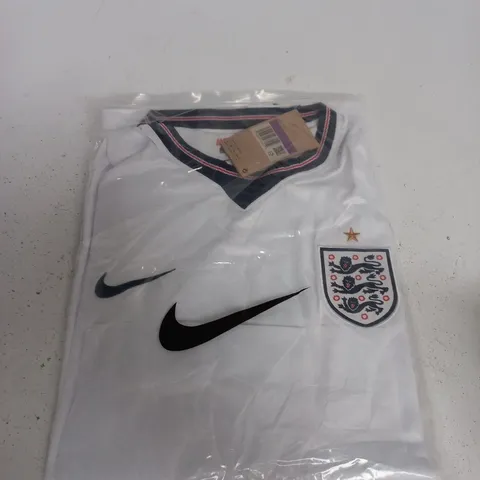 ENGLAND FOOTBALL SHIRT - SIZE 2XL