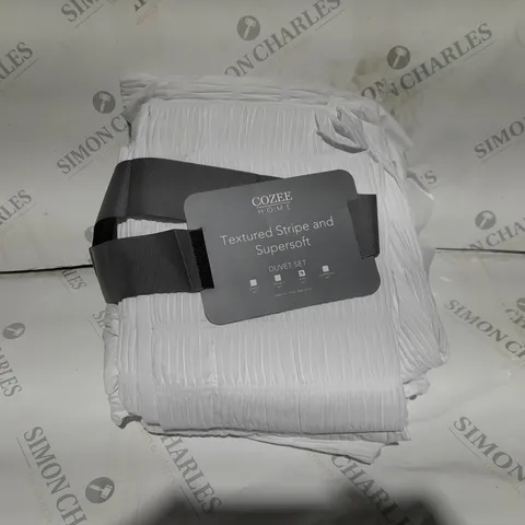 BOXED SUPERSOFT BY COZEE HOME TEXTURED STRIPE DUVET SET IN WHITE - KING SIZE 