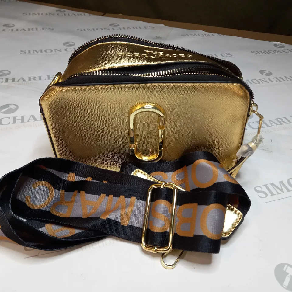 THE MARC JACOBS THE SNAPSHOT BAG IN GOLD COLOUR