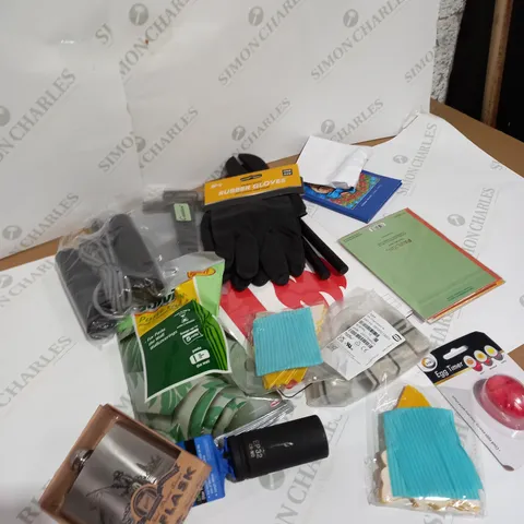 LOT OF ASSORTED HOUSEHOLD ITEMS