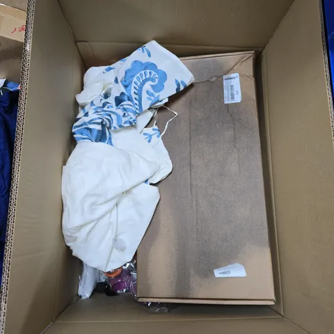 BOX OF APPROXIMATELY 14 ASSORTED ITEMS TO INCLUDE: VIONIC DRIFT TOKYO TRAINER UK 7