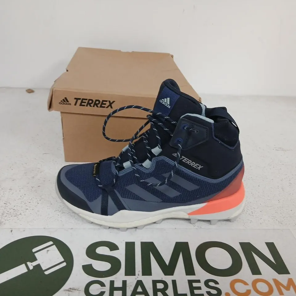 ADIDAS TERREX SKYCHASER LT MID GTX BOOTS – UK 4