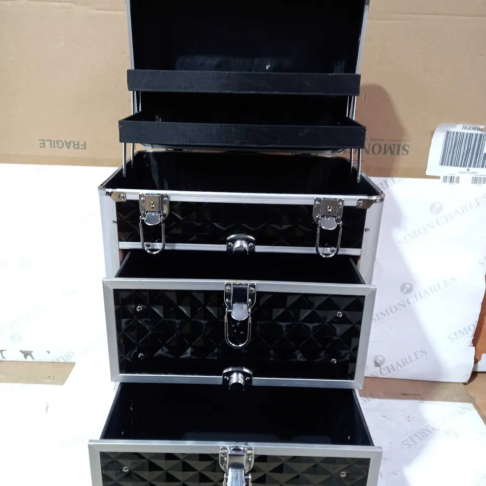 SONGMICS BLACK/SILVER VANITY CASE