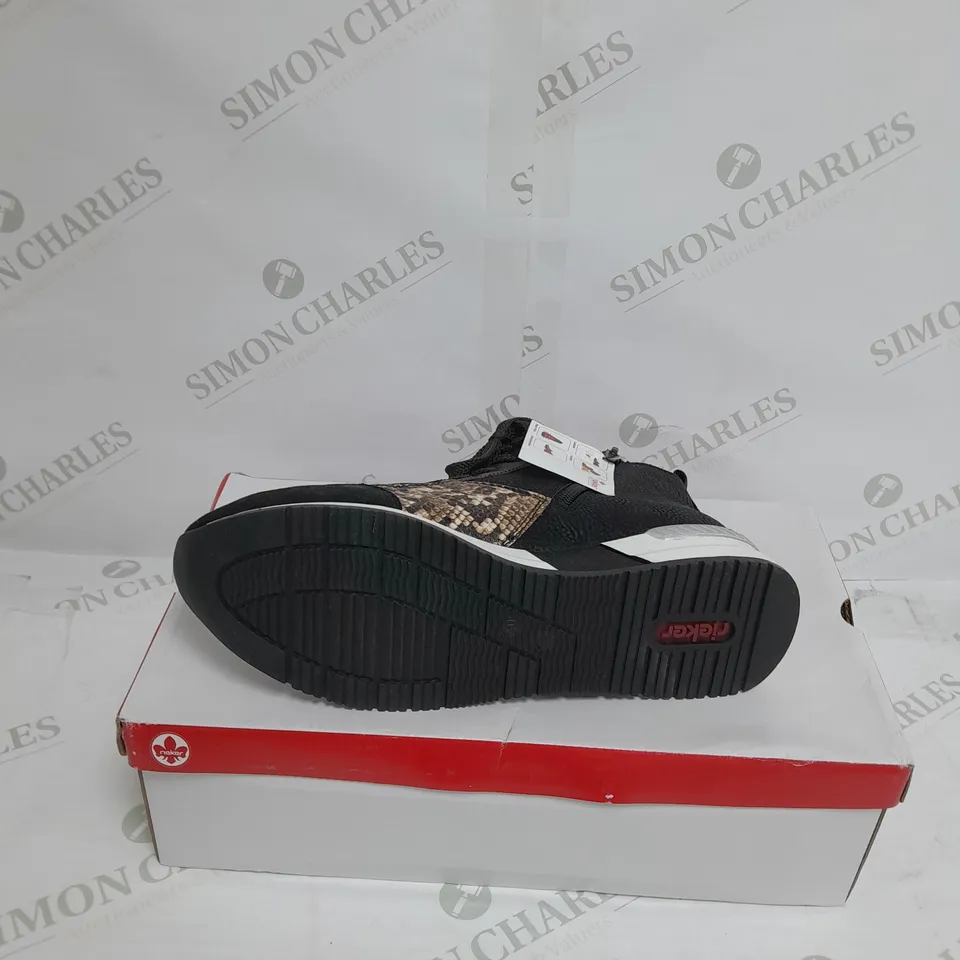 BOXED PAIR OF RIEKER HIGH TOP MIX MATERIAL TRAINER BOOTS UK SIZE 6.5